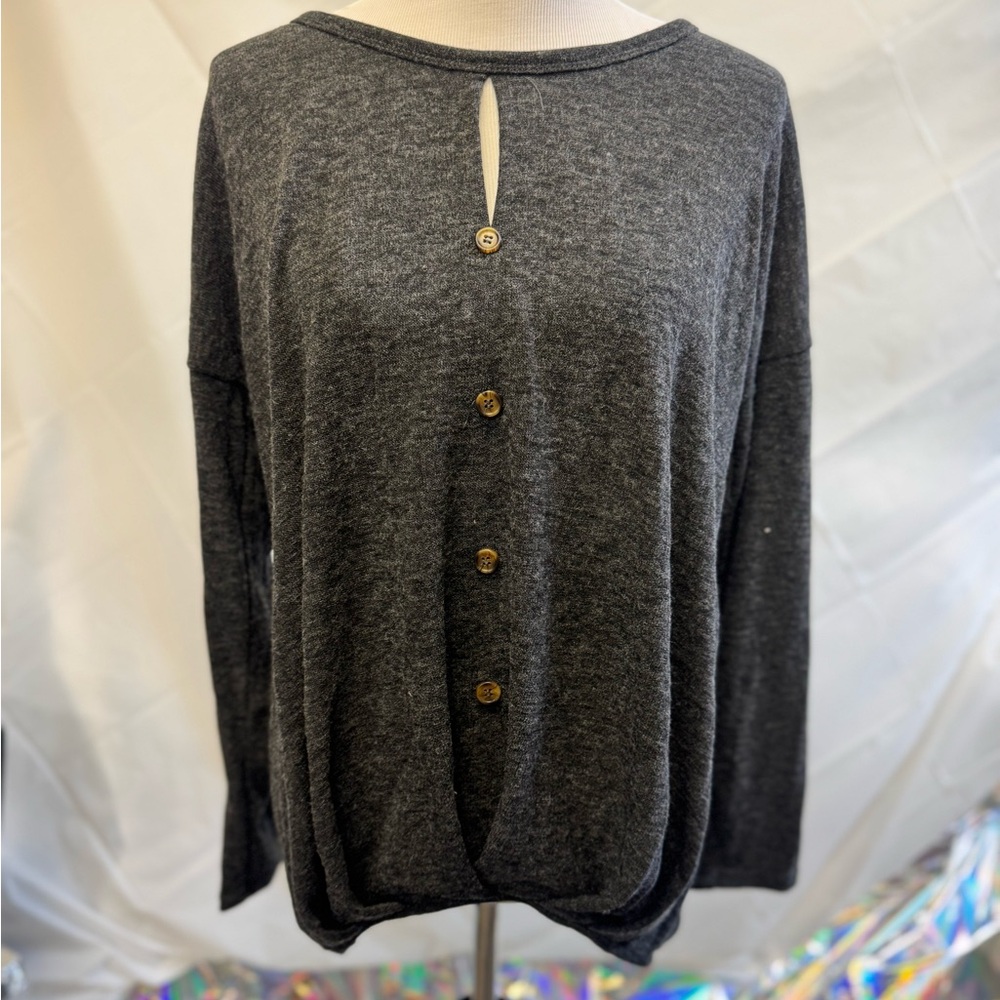 Women’s NWOT‎ Light Weight Sweater In Gray Size Large Brand First Love